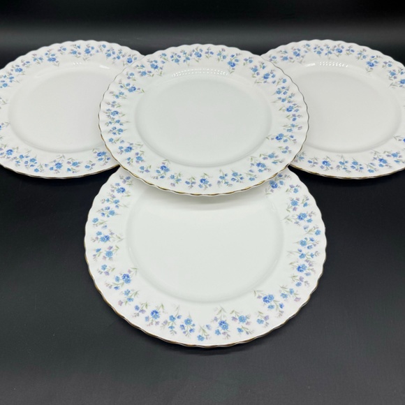 Royal Albert Memory Lane 8" Salad Plates(Set of 4) Bone China England - Picture 1 of 5